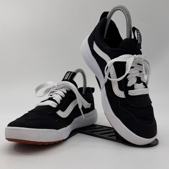 Vans Range EXP Low Top Youth Size 4 Black White Nylon Suede Sneakers - Picture 3 of 16